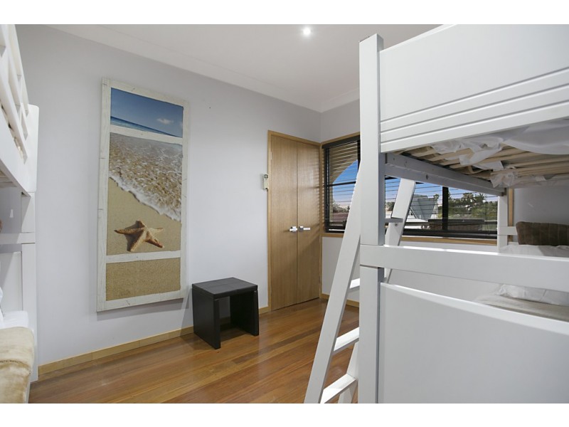 17 Monterey Court, Broadbeach Waters QLD 4218