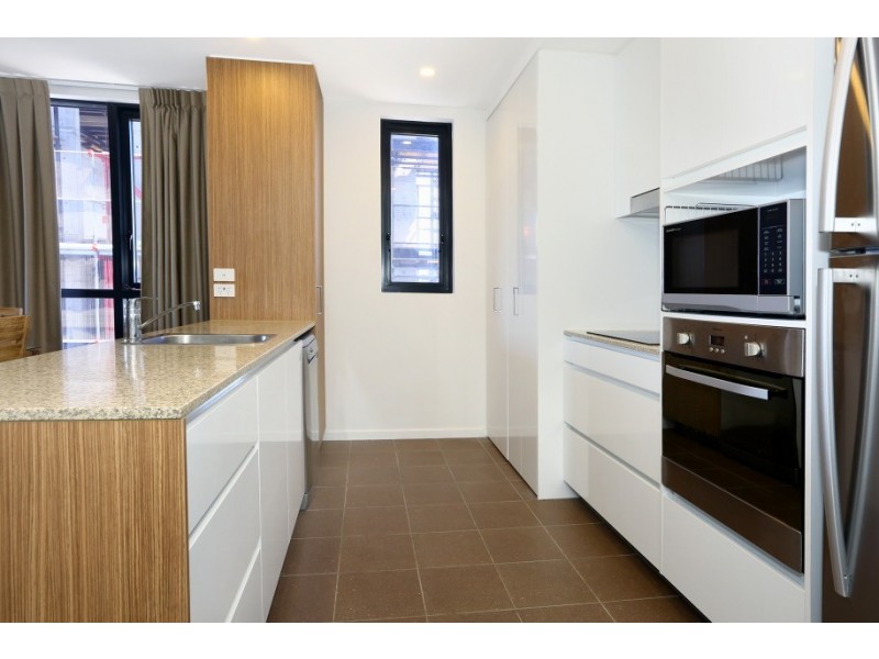 69/2729-2733 ‘Synergy’ Gold Coast Highway, Broadbeach QLD 4218