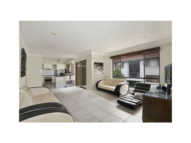 5/35 Chelsea Ave, Broadbeach QLD 4218