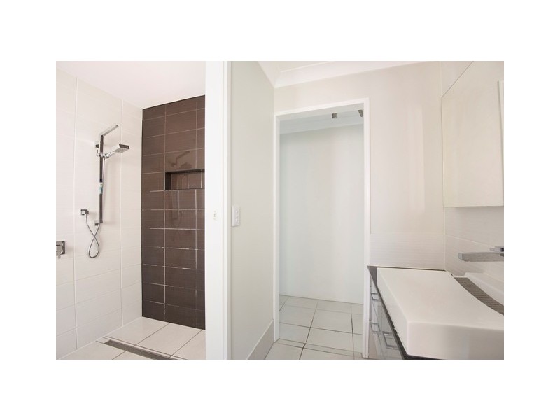 5/35 Chelsea Ave, Broadbeach QLD 4218