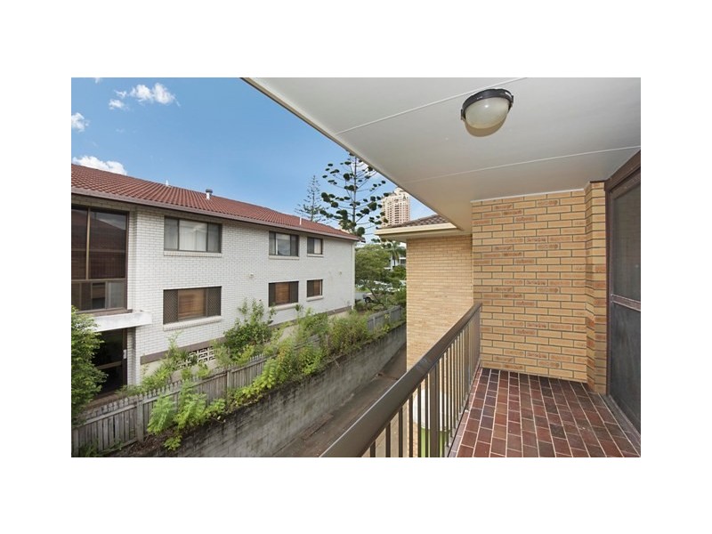 5/35 Chelsea Ave, Broadbeach QLD 4218