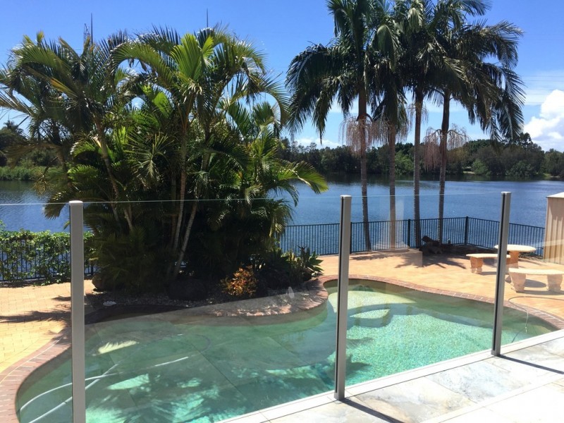 77 Port Jackson Blvd, Clear Island Waters QLD 4226