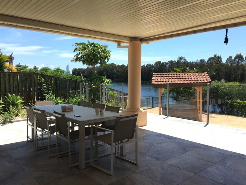 77 Port Jackson Blvd, Clear Island Waters QLD 4226