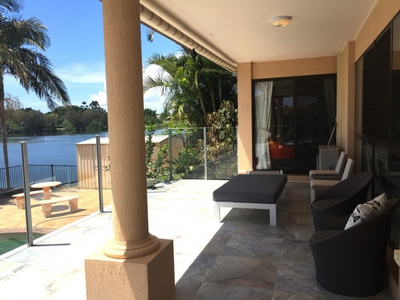 77 Port Jackson Blvd, Clear Island Waters QLD 4226