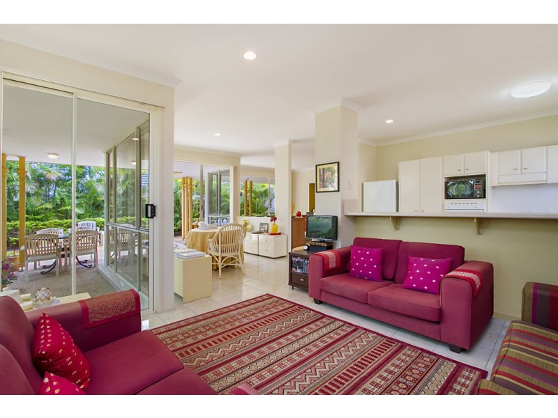 9 Greendale Place, Burleigh Waters QLD 4220