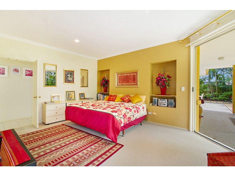 9 Greendale Place, Burleigh Waters QLD 4220