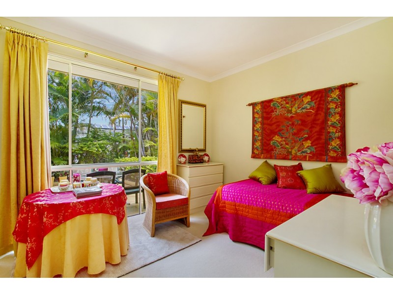 9 Greendale Place, Burleigh Waters QLD 4220