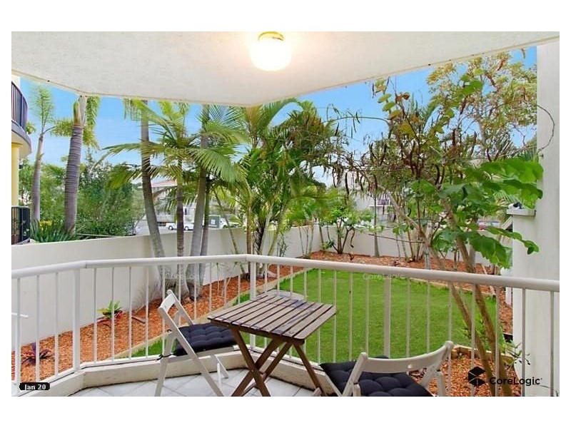 2/44 Britannia Avenue, Broadbeach QLD 4218