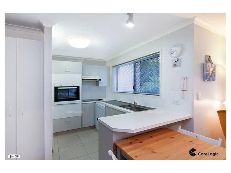 2/44 Britannia Avenue, Broadbeach QLD 4218