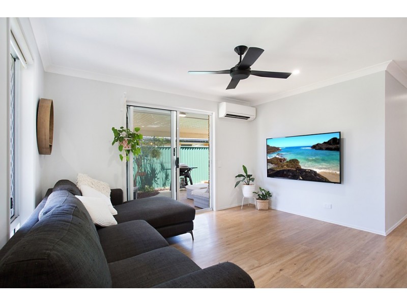 2/20 Bluemoon Close, Burleigh Waters QLD 4220