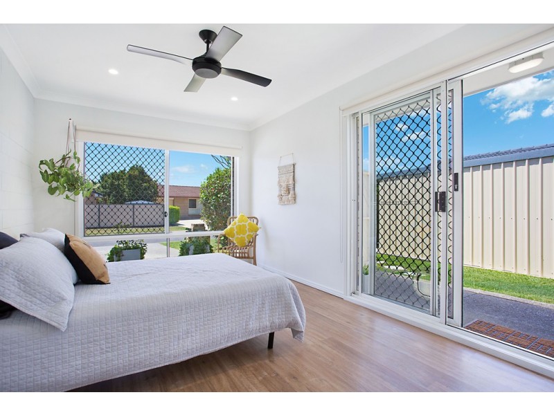 2/20 Bluemoon Close, Burleigh Waters QLD 4220