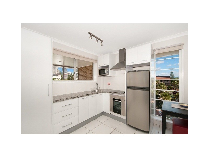 7/2 Britannia Avenue, Broadbeach QLD 4218