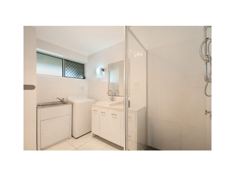 7/2 Britannia Avenue, Broadbeach QLD 4218