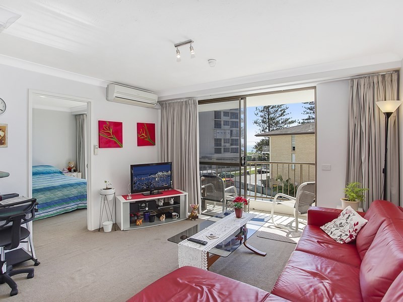 9 ‘Ocean Royale’ 4-6 Britannia Avenue, Broadbeach QLD 4218