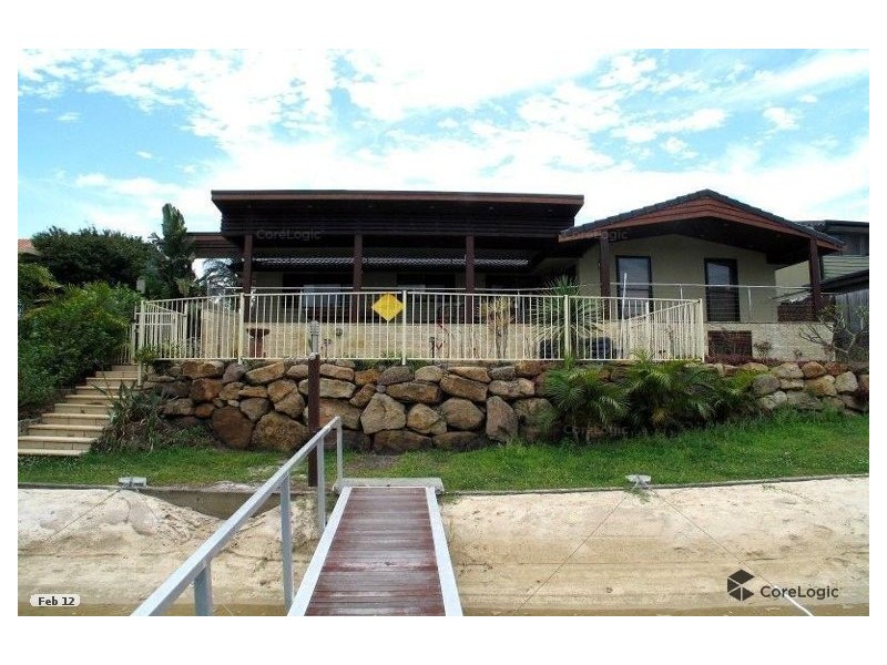 8 Huon Street, Broadbeach Waters QLD 4218