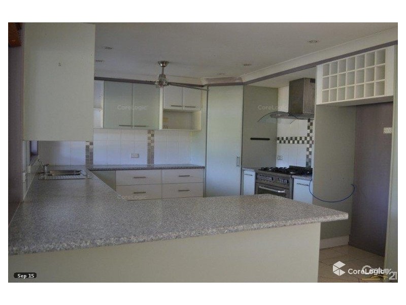 8 Huon Street, Broadbeach Waters QLD 4218