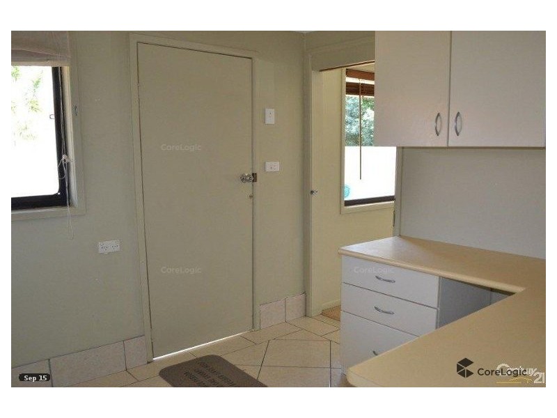 8 Huon Street, Broadbeach Waters QLD 4218