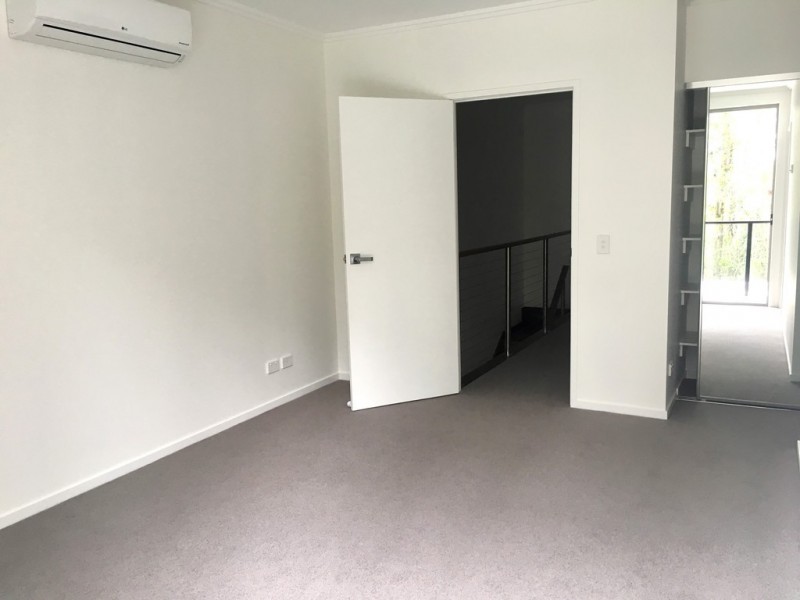 94 Florabella Drive, Robina QLD 4226