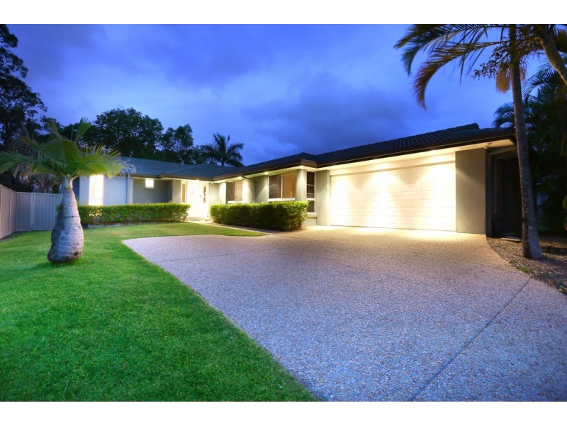 135 Camberwell Circuit, Robina QLD 4226