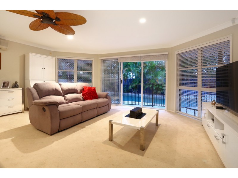 135 Camberwell Circuit, Robina QLD 4226