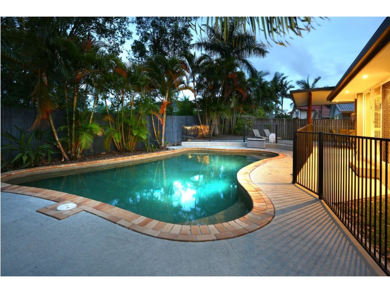 135 Camberwell Circuit, Robina QLD 4226