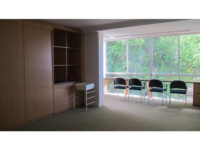 1 Vespa Crescent, Surfers Paradise QLD 4217