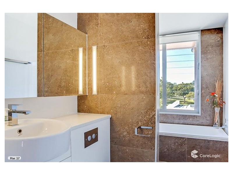 4040 Quayside, Benowa QLD 4217