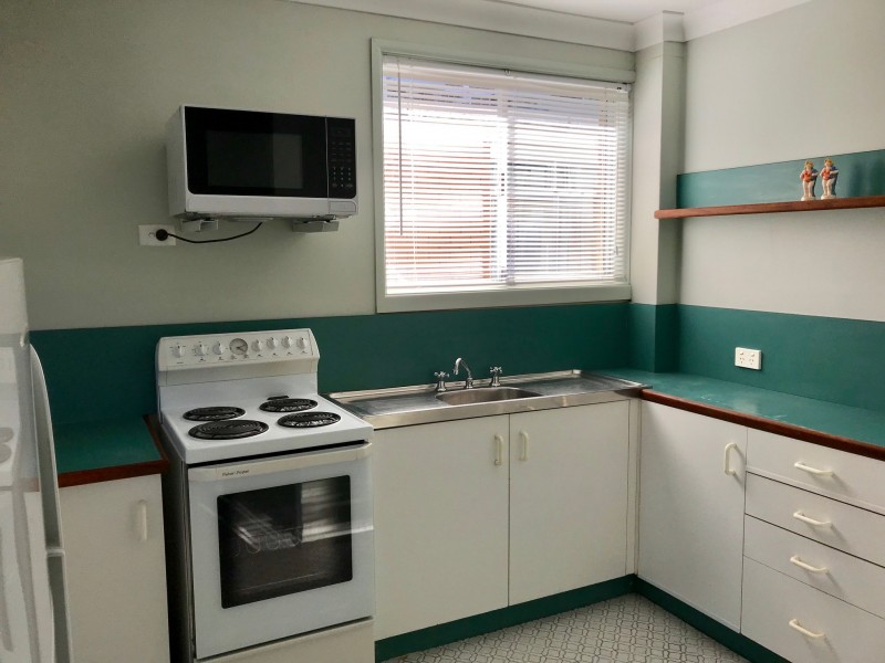 3/23 Anne Ave, Broadbeach QLD 4218