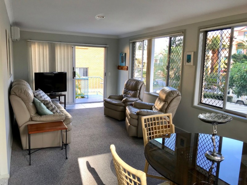 3/23 Anne Ave, Broadbeach QLD 4218