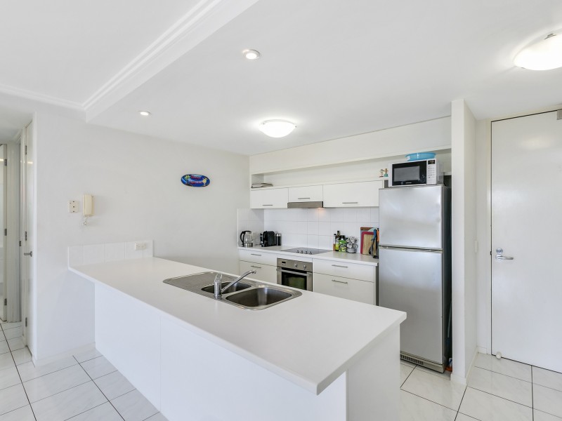 6/2236-2238 Gold Coast Highway, Mermaid Beach QLD 4218