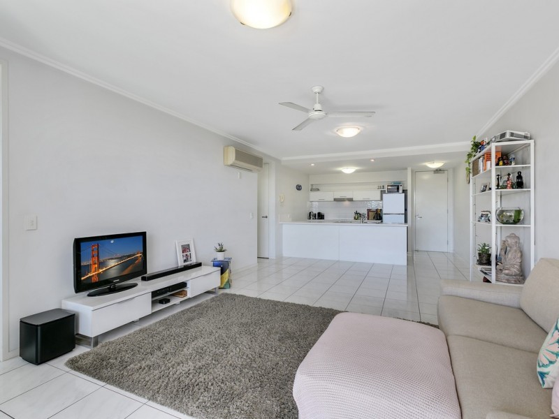 6/2236-2238 Gold Coast Highway, Mermaid Beach QLD 4218
