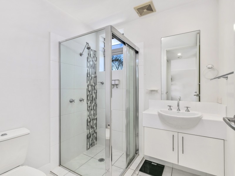 6/2236-2238 Gold Coast Highway, Mermaid Beach QLD 4218