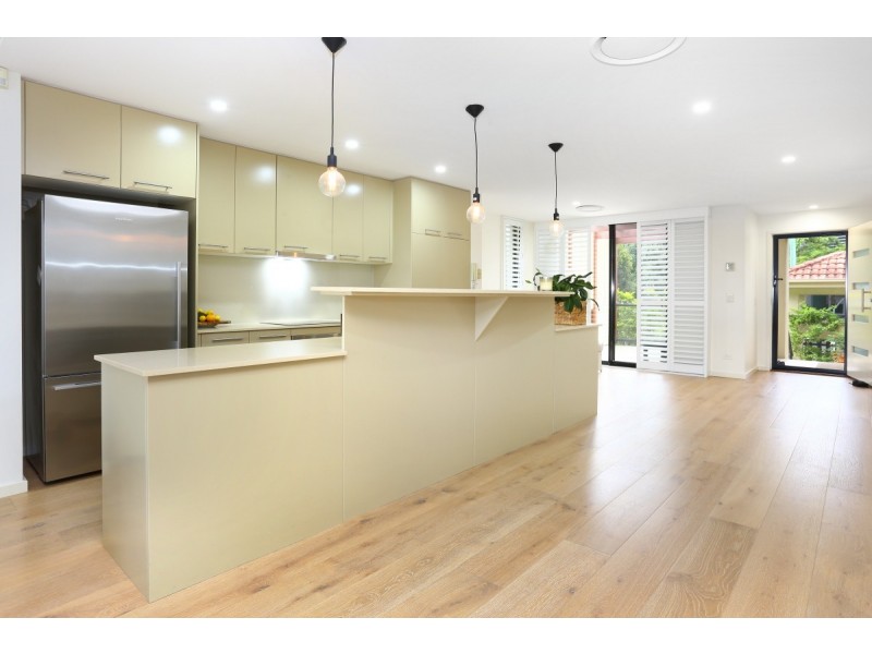 1/5 Miami Key, Broadbeach Waters QLD 4218