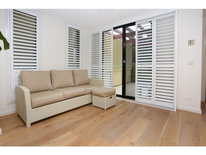 1/5 Miami Key, Broadbeach Waters QLD 4218