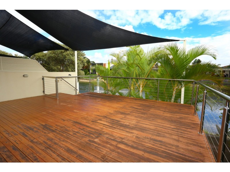 1/5 Miami Key, Broadbeach Waters QLD 4218