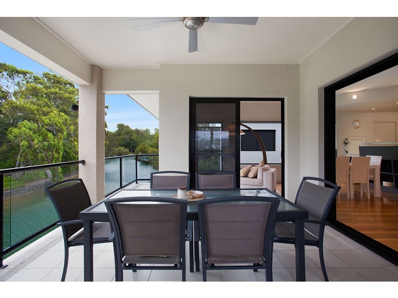 16 Elanora Drive, Burleigh Heads QLD 4220