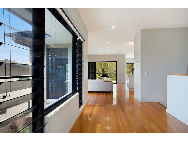 16 Elanora Drive, Burleigh Heads QLD 4220