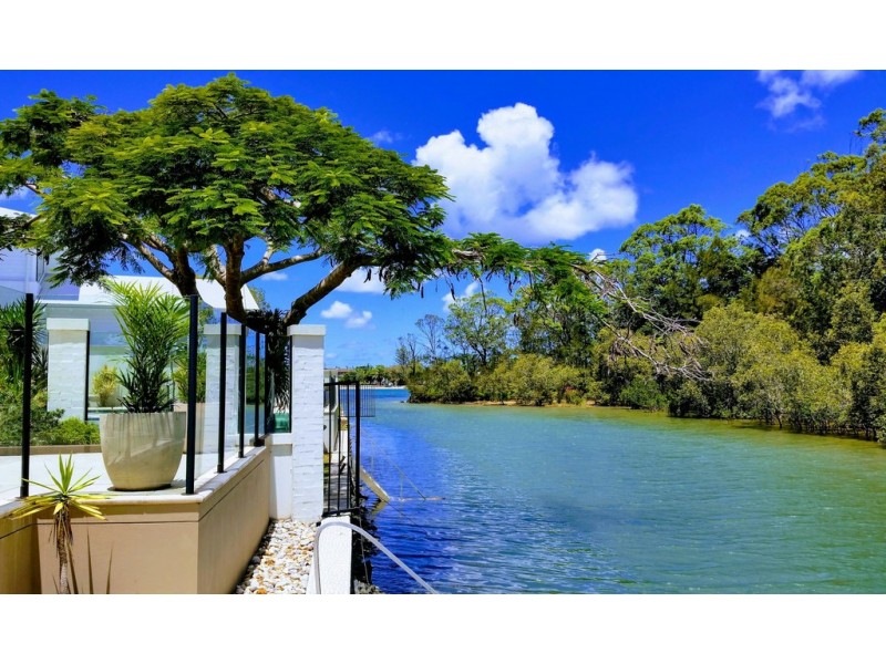 16 Elanora Drive, Burleigh Heads QLD 4220