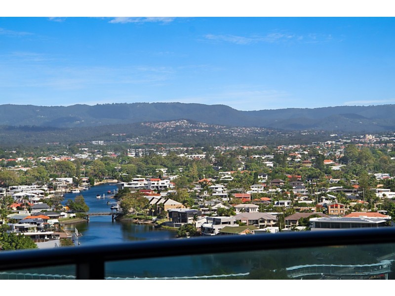 1701 ‘The Oracle’ 1 Oracle Boulevard, Broadbeach QLD 4218