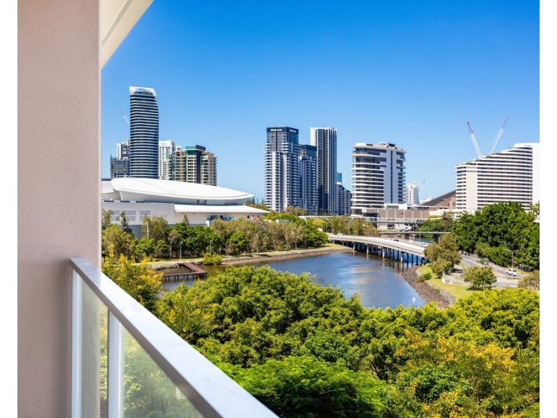 2509/33 T E Peters Drive ‘Freshwater Point’, Broadbeach Waters QLD 4218