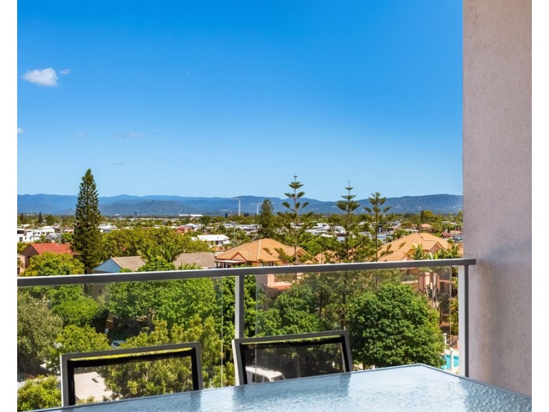 2509/33 T E Peters Drive ‘Freshwater Point’, Broadbeach Waters QLD 4218