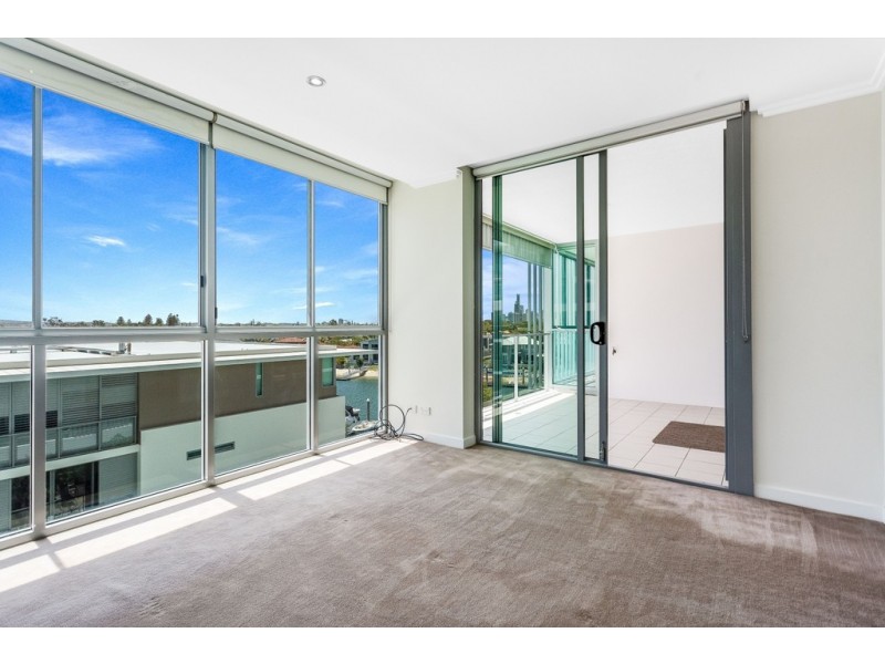 1308/33 T E Peters Drive ‘Freshwater Point’, Broadbeach Waters QLD 4218