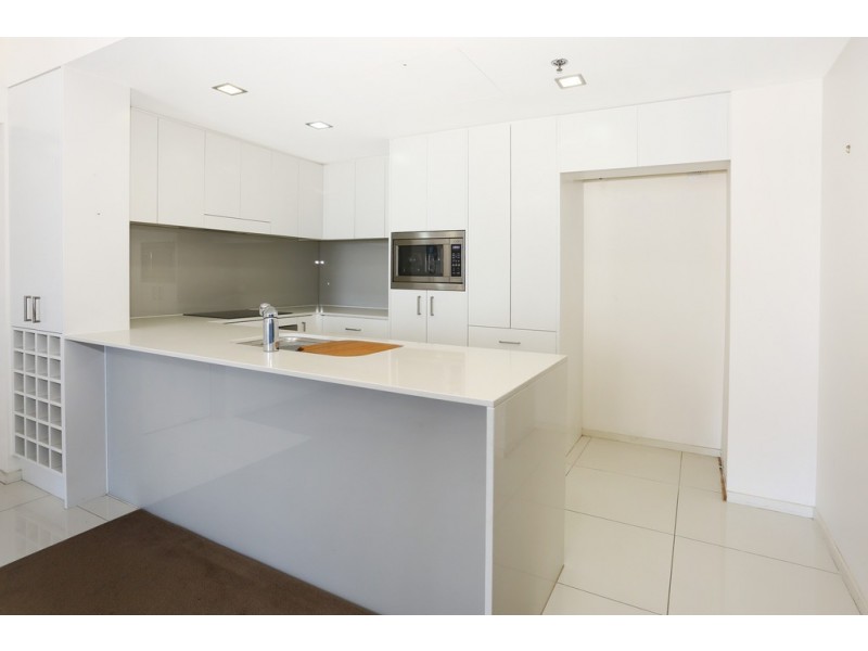 602/34 Scarborough Street, Southport QLD 4215