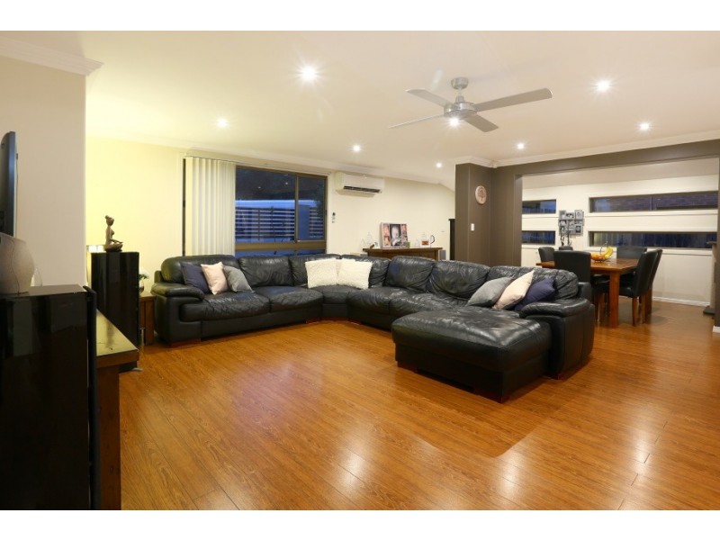 20 Murrumba Drive, Ashmore QLD 4214