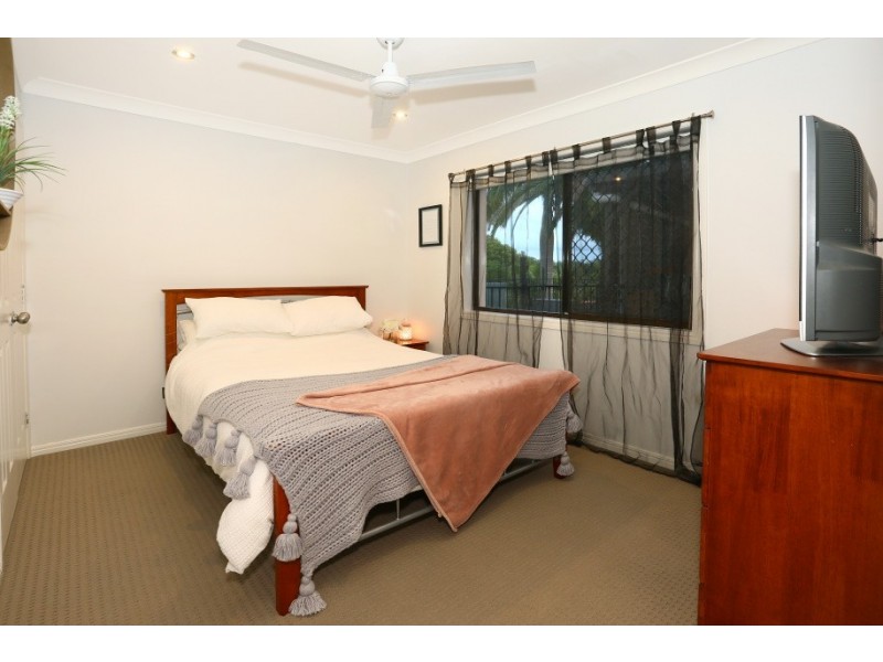 20 Murrumba Drive, Ashmore QLD 4214