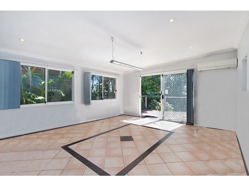 147 Musgrave Avenue, Labrador QLD 4215