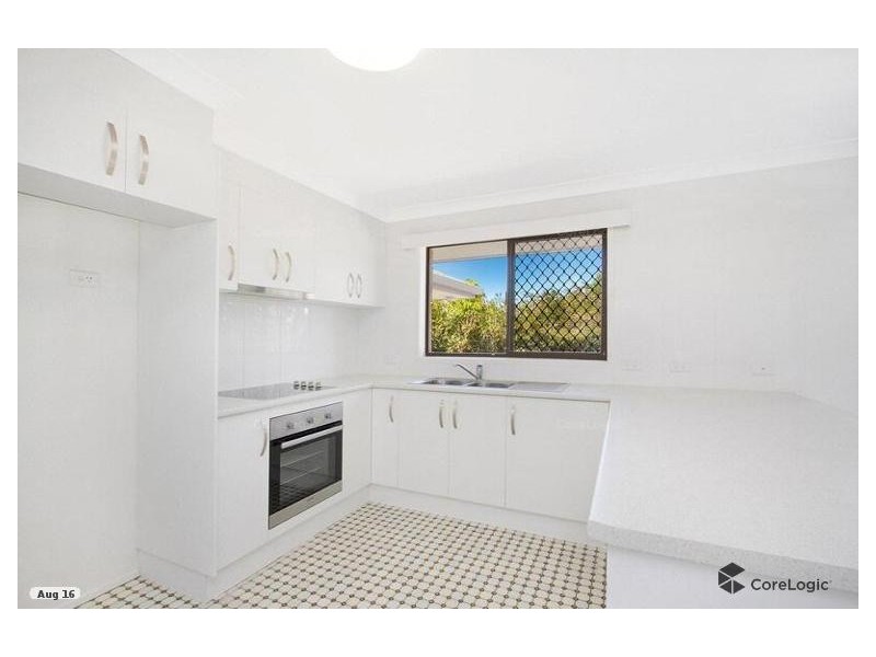 2 Constance Avenue, Mermaid Waters QLD 4218