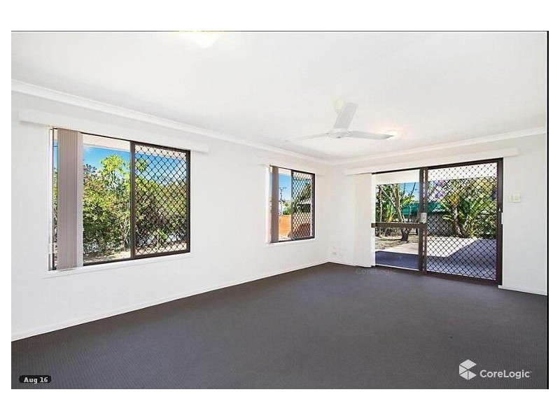 2 Constance Avenue, Mermaid Waters QLD 4218