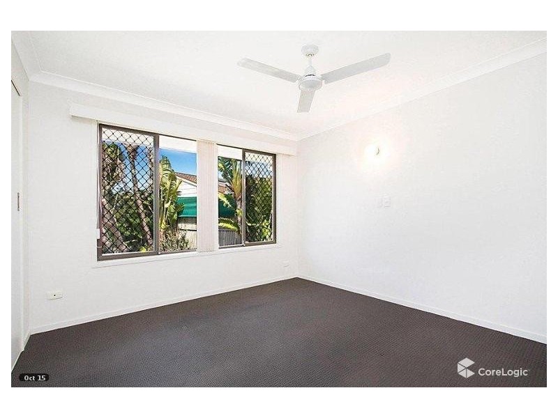 2 Constance Avenue, Mermaid Waters QLD 4218