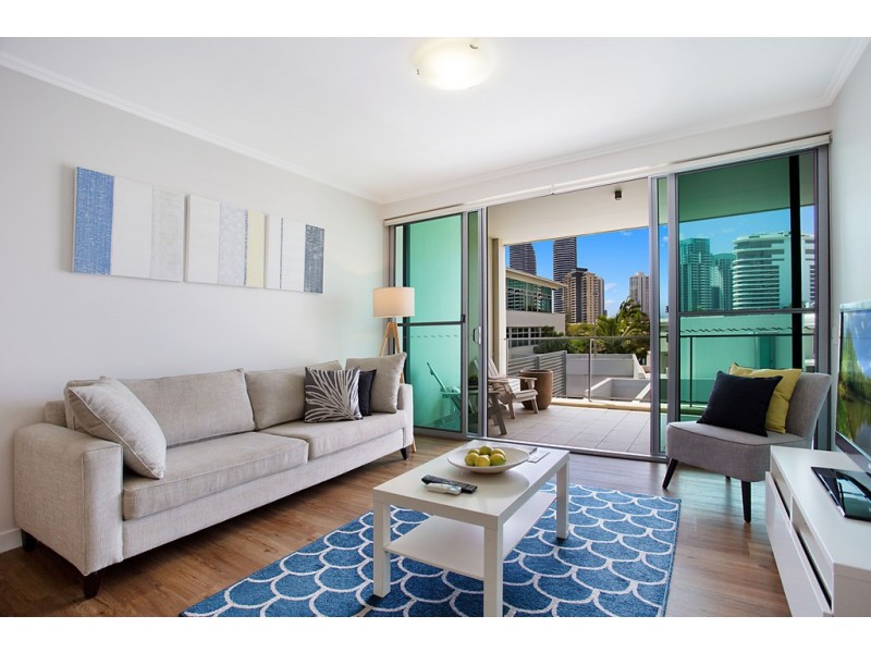 10/6 Miami Key, Broadbeach Waters QLD 4218